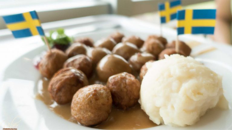 Sweden admits meatballs are Turkish