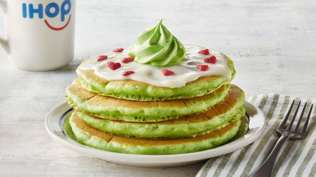 Green Grinch Pancakes from IHOP for the Holidays