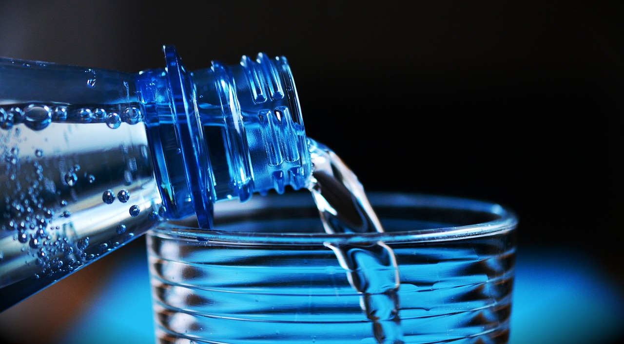 harmful micro plastics bottled water 1