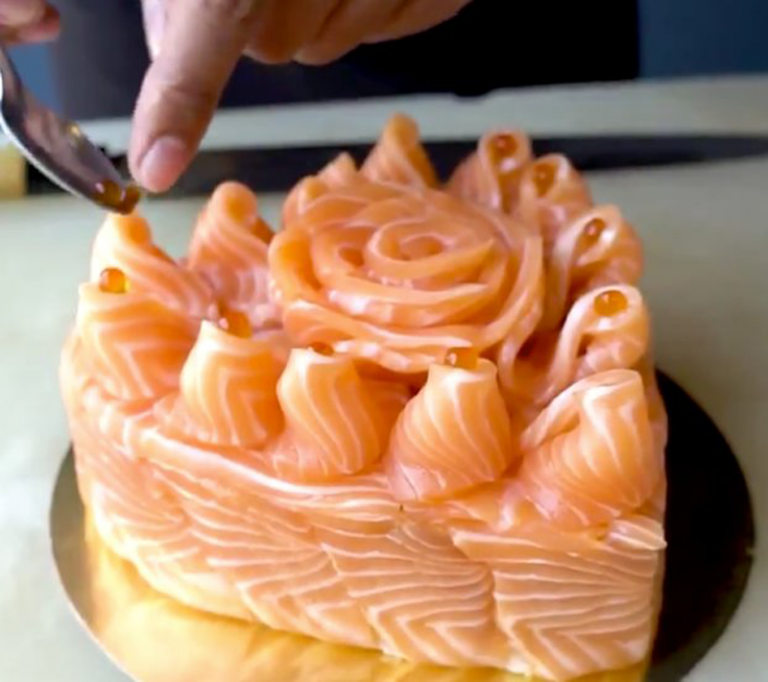 Thailand catering company creates heart-shaped cake made out of salmon sushi