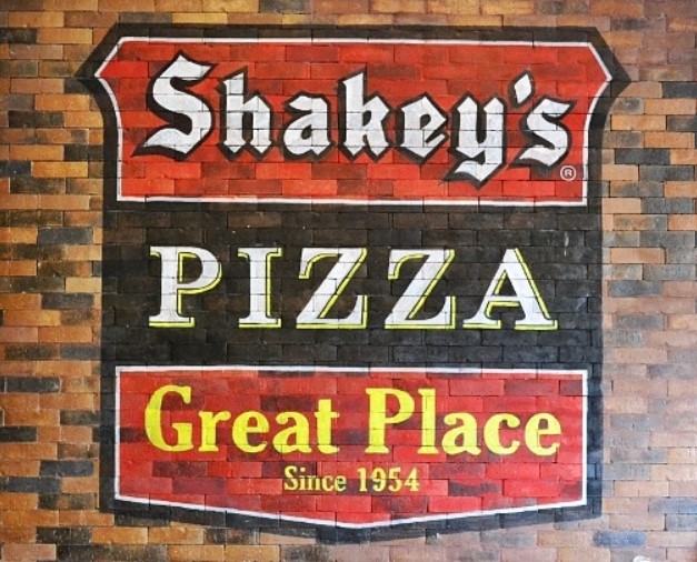 shakeys pizza parlor 1