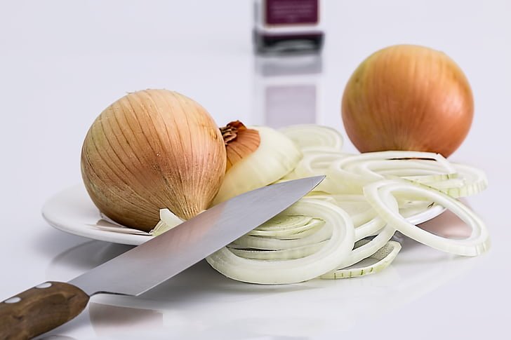 Introducing Onion Goggles – the unsung heroes of the culinary world. These bad boys not only shield your eyes but also make you look like the superhero of the kitchen.