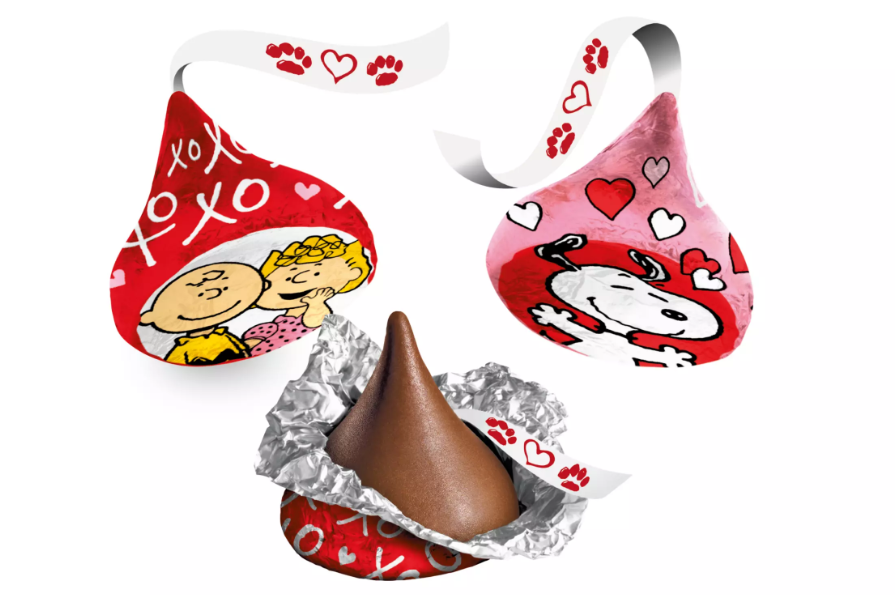 Hershey's Kisses Milk Chocolate With Snoopy and Friends